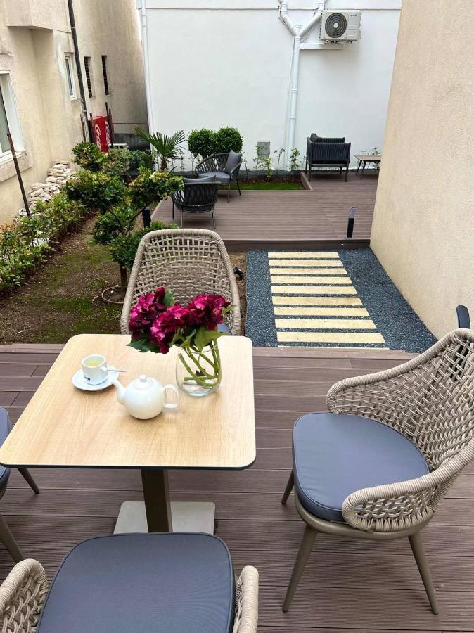 Xio Apartments บาร์ ภายนอก รูปภาพ